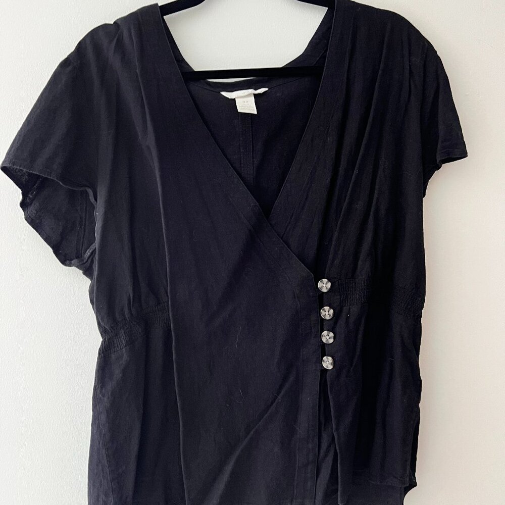 H&M V Neck Black Top with Button Detail Size 18
